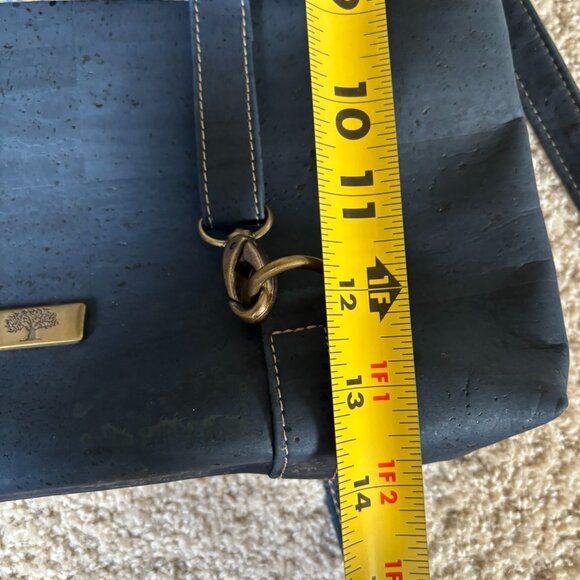 Navy & Tan Acorticeira Cork Flat Backpack Portugal Water Resistant Natural Vegan - Picture 11 of 11